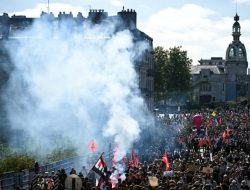 Prancis Diguncang Mogok Massal, Imbas Efisiensi Anggaran Negara