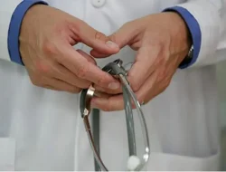 Segera Terbitkan SE, Mendagri Minta Pemda Jamin Dokter Spesialis