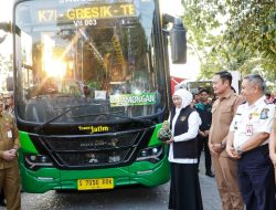 Diresmikan Khofifah, Bus Trans Jatim Koridor VII Beroperasi di Lamongan