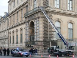 Kembali Tangkap Perampok Museum Louvre, Empat Pelaku segera Diadili