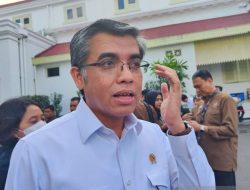 Tunda Tetapkan UMP 2026, Menaker Yassierli: Masih Dirumuskan oleh Tim