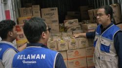 Ke Lokasi Bencana, Anies Salurkan Donasi, Kunjungi Ponpes dan Sambangi Korban