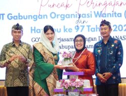 Peringati Hari Ibu, GOW dan Dekranasda Gelar Lomba Fashion Show