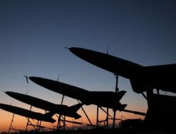 Tolak Komunikasi, Iran Siapkan Ribuan Drone, Trump Terlihat Gamang
