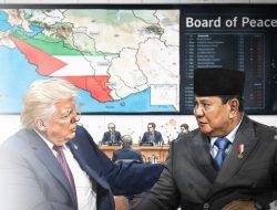 Politik Koboi Trump