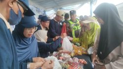 Pemkab Gelar GPM, Warga Bojonegoro Rela Antre untuk Belanja