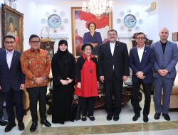 Ucapkan Selamat ke Mojtaba, Megawati Ngaku Dekat dengan Khamenei