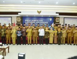 Bupati Lamongan Serahkan LKPD Unaudited Tahun Anggaran 2025