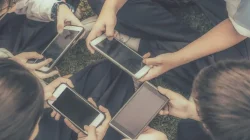Anak Berlebih Main Gadget, Ganggu Fokus Konsentrasi Minat Baca