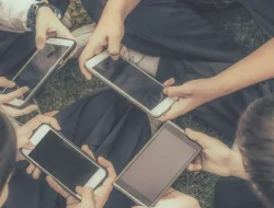 Anak Berlebih Main Gadget, Ganggu Fokus Konsentrasi Minat Baca