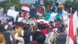Geruduk DPRD Bojonegoro, Ribuan Relawan Dukung Program MBG Berlanjut