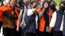 Diserahkan ke Kejari Jaksel, Khozinudin: Roy dan Tifa Ogah Tanda Tangan