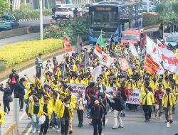 Diultimatum Aparat, BEM UI dan FMN Tetap Gelar Demo di Bundaran HI