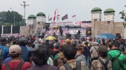 Empat Kelompok Kepung DPR/MPR, Tolak-Dukung Program Prabowo