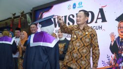 Siap Jadi Pribadi Sehat dan Berdaya, Bupati Yes Wisuda 208 Selantang